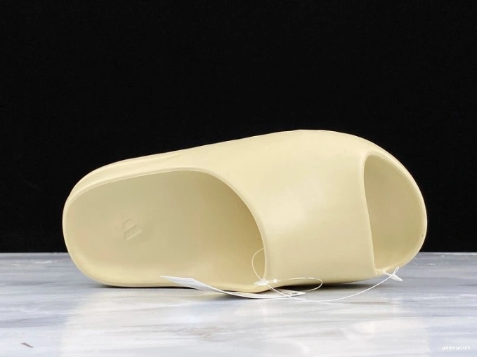 Adidas FW6345 Bone Yeezy Slide 0707